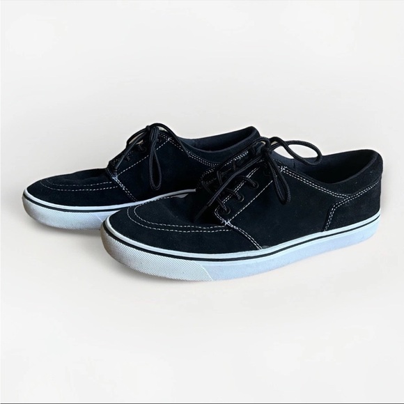 Maui and Sons Other - Maui and Sons Sneakers Mens Size 10 Black Suede Leather Low Top Skate Shoes